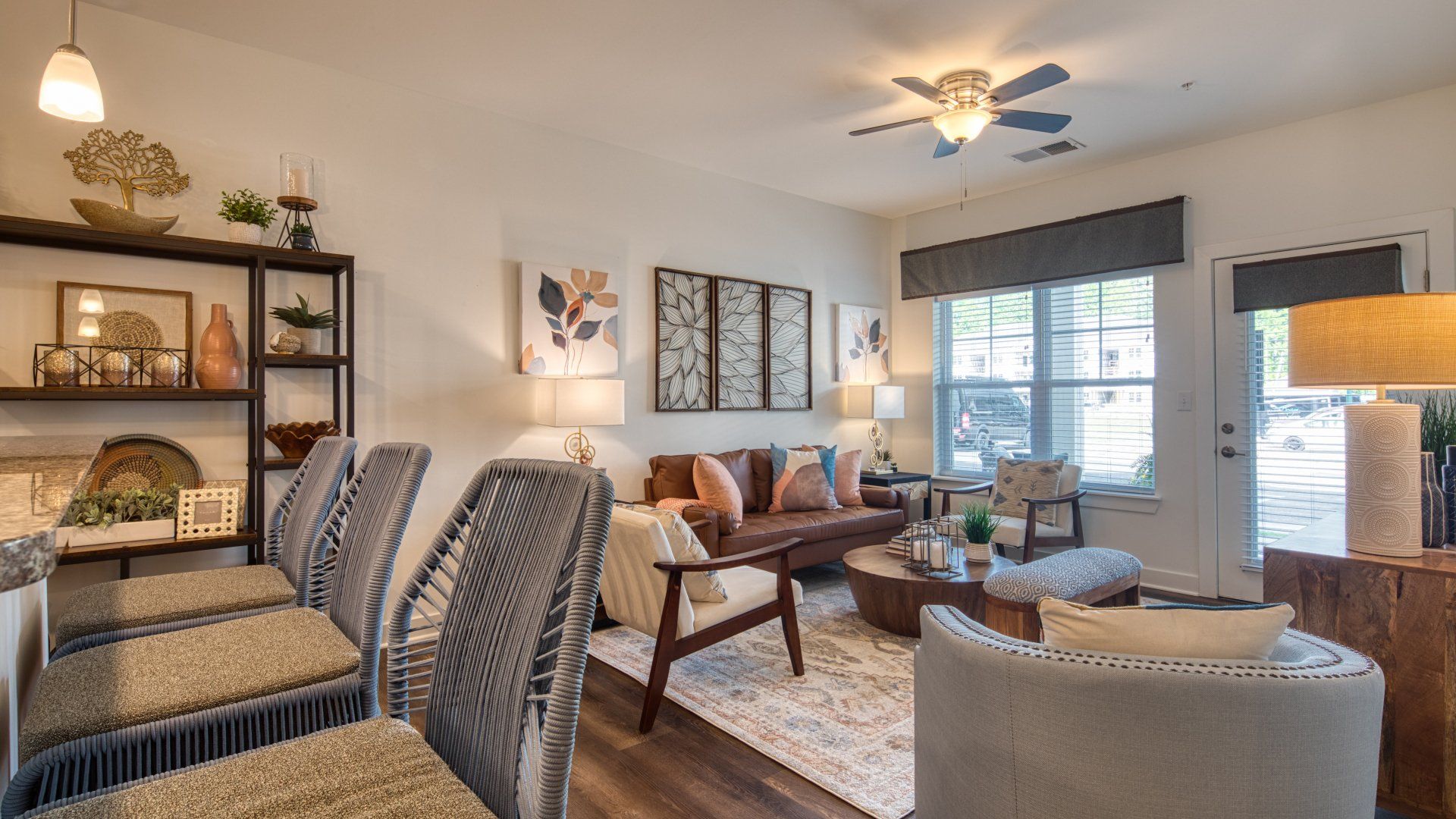 Luxury Apartment Walnut Gallery/ Suffolk, VA / Hallstead Reserve