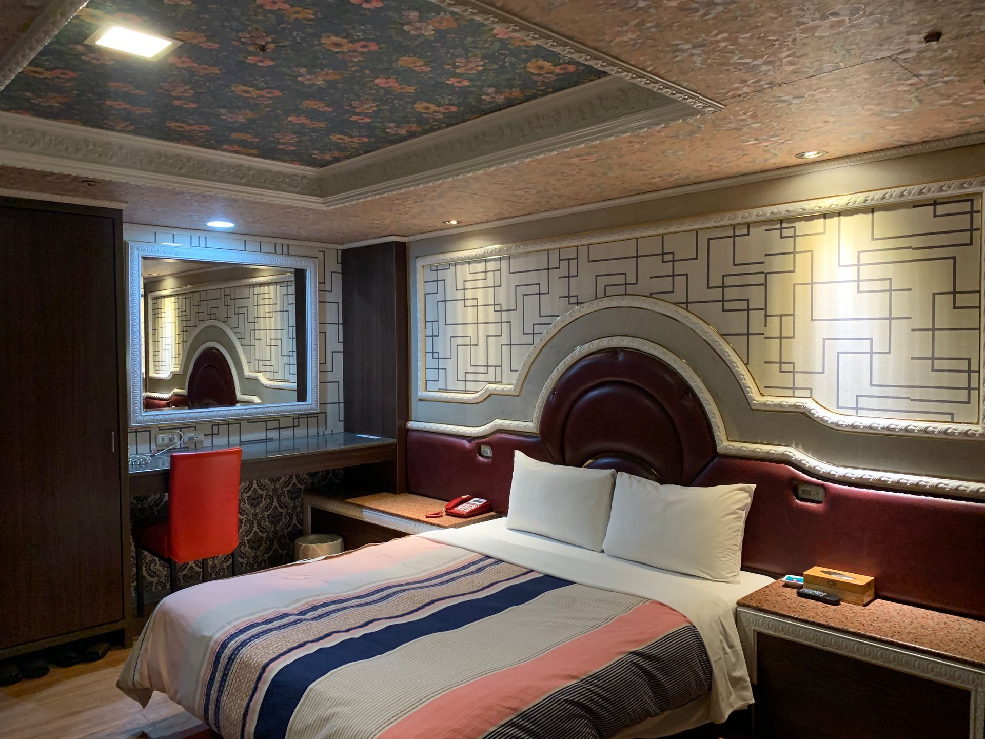 deluxe room