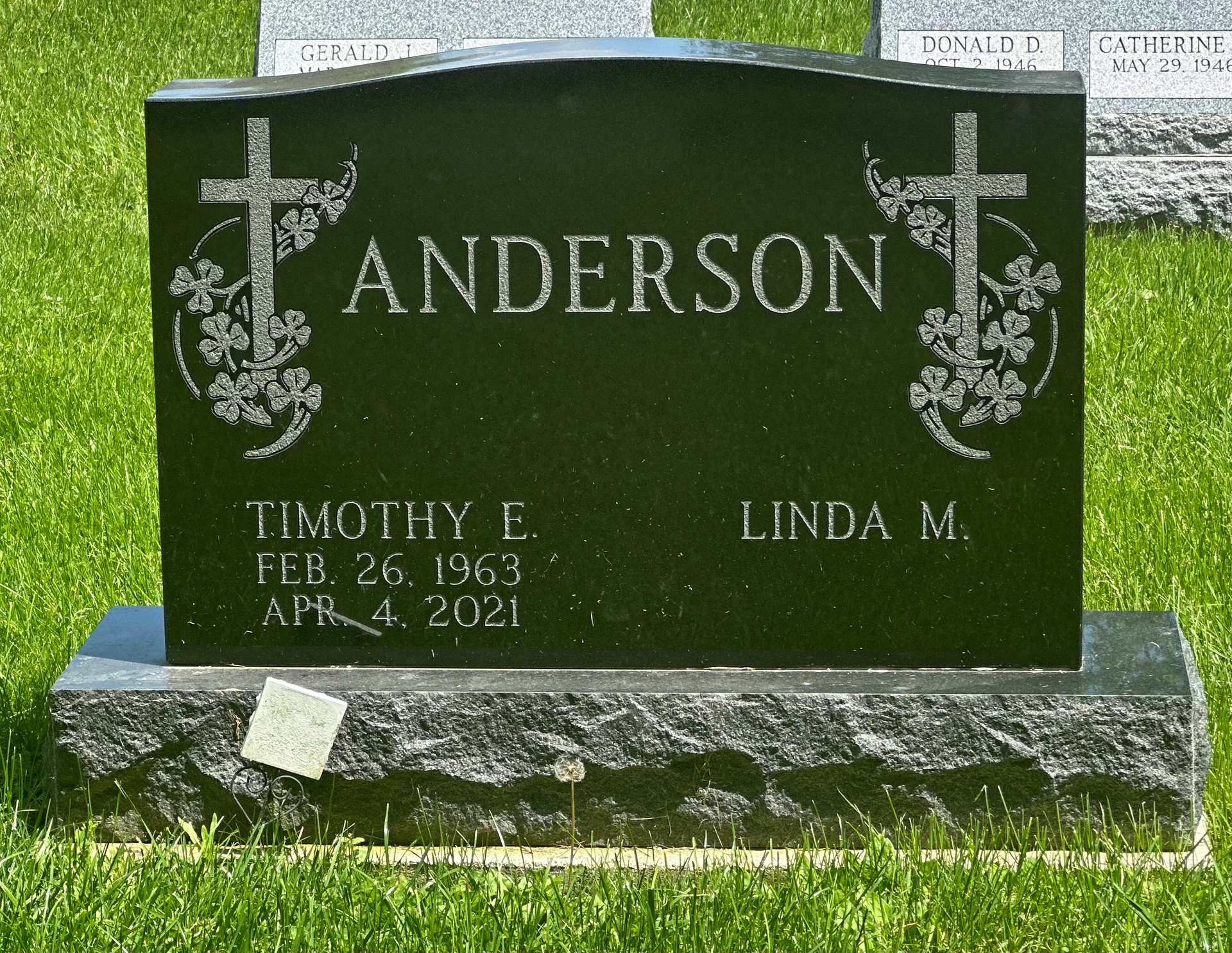 Gravestone For Anderson - Le Roy, NY - Derrick Monument Company Inc