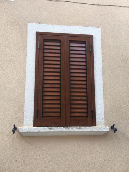 Persiane in alluminio color finto legno  