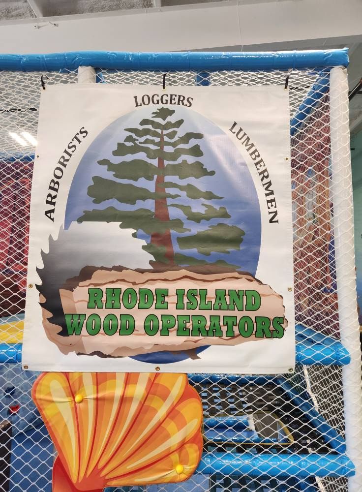 A sign that says rhode island wood operators on it