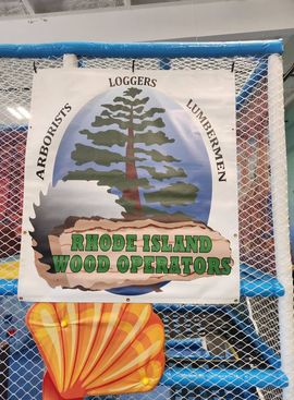 A sign that says rhode island wood operators on it