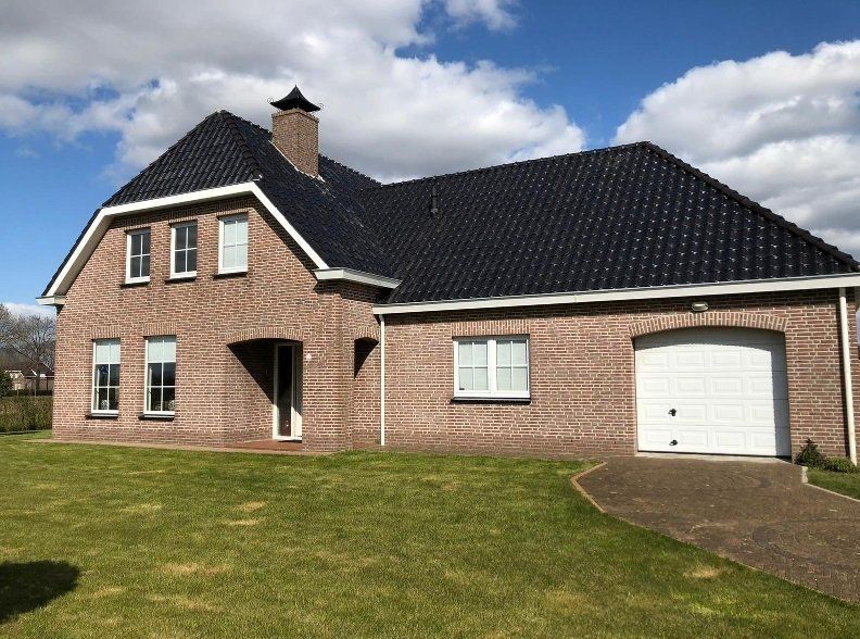HGS DIENSTVERLENING, PROFESSIONELE, GLASBEWASSING, ZONNEPANELEN, DAKPANNEN, REINIGEN, GEVELREINIGING, GLAZENWASSER, SCHOONMAAK, BOUWSCHOON, OPLEVEREN, SCHOONMAAKDIENSTEN, HOGEDRUKREINIGING, SCHOONMAKER, SCHOONMAAKSTER, SCHOONMAAKKLUSSEN, KLUSSEN, KLUS, SCHOONMAAKONDERHOUD, ONDERHOUD, PROFESSIONEEL, BESTE, REINIGING, BEDRIJF, GLAZEN, WASSER, BEDRIJVEN, HORECA, BEDRIJFSRUIMTE, BEDRIJFS, DIENSTEN, BEDRIJFSPAND, PAND, WONING, WOONHUIS, HUIS, BINNEN, BUITEN, RUIMTE, KANTOOR, PARTICULIEREN, PANDEN, RAMEN, GLAS, HOUTWERK, DAKEN, DAK, PANNEN, ONTMOSSEN, BOTEN, VLOEREN, VLOER, VLOERONDERHOUD, TELEWASCH, TELESCOOP, OSMOSE, WATER, TRESPA, KUNSTSTOF, DAKGOTEN, SCHOORSTEEN, GEVELS, VOEGEN, UITHAKKEN, OPLEVERINGSSCHOONMAAK, ONTRUIMEN, PERIODIEKE, EENMALIGE, REGULIERE, SOLAR, PANEL, PROFESSIONAL, WINDOW, CLEANING, WASHING, COMPANY, BUSINESS, OFFICE, SERVICE, SERVICES, JOB, JOBS, RIJSBERGEN, BREDA, TILBURG, OUDENBOSCH, ROOSENDAAL, BERGEN OP ZOOM, ETTEN-LEUR, BOSSCHENHOOFD, ZUNDERT, OOSTERHOUT, GRAUWE, POLDER, RUCPHEN, SINT, WILLEBRORD, SPRUNDEL, ULVENHOUT, KAATSHEUVEL, DONGEN, GILZE, RIJEN, BAARLE, NASSAU, ZUID, HOLLAND, ZEELAND, NOORD, OOST, ZUID, WEST, BRABANT, NEDERLAND, HGS, DIENSTVERLENING, WWW.HGSDIENSTVERLENING.NL