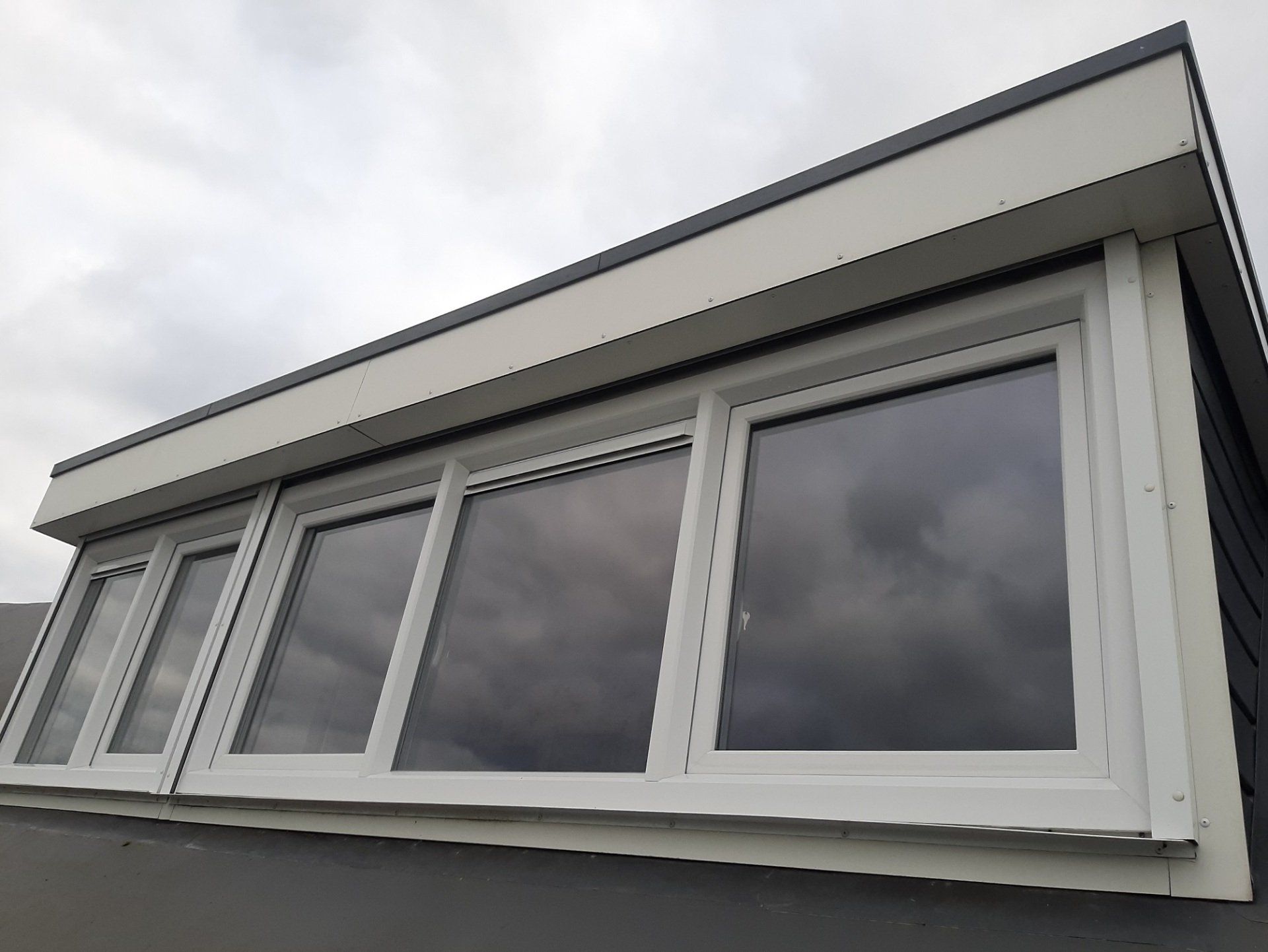 HGS DIENSTVERLENING, PROFESSIONELE, GLASBEWASSING, ZONNEPANELEN, DAKPANNEN, REINIGEN, GEVELREINIGING, GLAZENWASSER, SCHOONMAAK, BOUWSCHOON, OPLEVEREN, SCHOONMAAKDIENSTEN, HOGEDRUKREINIGING, SCHOONMAKER, SCHOONMAAKSTER, SCHOONMAAKKLUSSEN, KLUSSEN, KLUS, SCHOONMAAKONDERHOUD, ONDERHOUD, PROFESSIONEEL, BESTE, REINIGING, BEDRIJF, GLAZEN, WASSER, BEDRIJVEN, HORECA, BEDRIJFSRUIMTE, BEDRIJFS, DIENSTEN, BEDRIJFSPAND, PAND, WONING, WOONHUIS, HUIS, BINNEN, BUITEN, RUIMTE, KANTOOR, PARTICULIEREN, PANDEN, RAMEN, GLAS, HOUTWERK, DAKEN, DAK, PANNEN, ONTMOSSEN, BOTEN, VLOEREN, VLOER, VLOERONDERHOUD, TELEWASCH, TELESCOOP, OSMOSE, WATER, TRESPA, KUNSTSTOF, DAKGOTEN, SCHOORSTEEN, GEVELS, VOEGEN, UITHAKKEN, OPLEVERINGSSCHOONMAAK, ONTRUIMEN, PERIODIEKE, EENMALIGE, REGULIERE, SOLAR, PANEL, PROFESSIONAL, WINDOW, CLEANING, WASHING, COMPANY, BUSINESS, OFFICE, SERVICE, SERVICES, JOB, JOBS, RIJSBERGEN, BREDA, TILBURG, OUDENBOSCH, ROOSENDAAL, BERGEN OP ZOOM, ETTEN-LEUR, BOSSCHENHOOFD, ZUNDERT, OOSTERHOUT, GRAUWE, POLDER, RUCPHEN, SINT, WILLEBRORD, SPRUNDEL, ULVENHOUT, KAATSHEUVEL, DONGEN, GILZE, RIJEN, BAARLE, NASSAU, ZUID, HOLLAND, ZEELAND, NOORD, OOST, ZUID, WEST, BRABANT, NEDERLAND, HGS, DIENSTVERLENING, WWW.HGSDIENSTVERLENING.NL