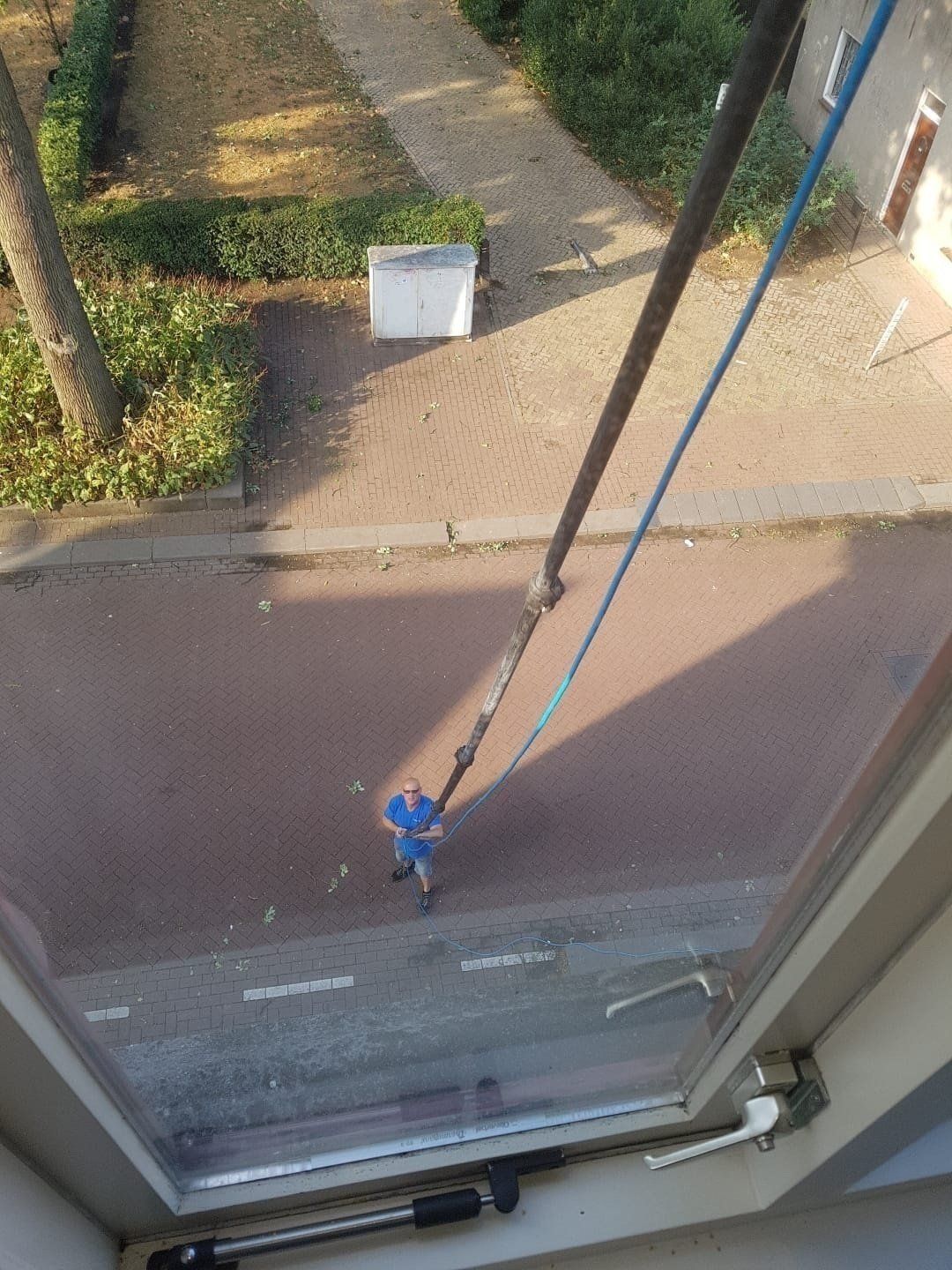 HGS DIENSTVERLENING, PROFESSIONELE, GLASBEWASSING, ZONNEPANELEN, DAKPANNEN, REINIGEN, GEVELREINIGING, GLAZENWASSER, SCHOONMAAK, BOUWSCHOON, OPLEVEREN, SCHOONMAAKDIENSTEN, HOGEDRUKREINIGING, SCHOONMAKER, SCHOONMAAKSTER, SCHOONMAAKKLUSSEN, KLUSSEN, KLUS, SCHOONMAAKONDERHOUD, ONDERHOUD, PROFESSIONEEL, BESTE, REINIGING, BEDRIJF, GLAZEN, WASSER, BEDRIJVEN, HORECA, BEDRIJFSRUIMTE, BEDRIJFS, DIENSTEN, BEDRIJFSPAND, PAND, WONING, WOONHUIS, HUIS, BINNEN, BUITEN, RUIMTE, KANTOOR, PARTICULIEREN, PANDEN, RAMEN, GLAS, HOUTWERK, DAKEN, DAK, PANNEN, ONTMOSSEN, BOTEN, VLOEREN, VLOER, VLOERONDERHOUD, TELEWASCH, TELESCOOP, OSMOSE, WATER, TRESPA, KUNSTSTOF, DAKGOTEN, SCHOORSTEEN, GEVELS, VOEGEN, UITHAKKEN, OPLEVERINGSSCHOONMAAK, ONTRUIMEN, PERIODIEKE, EENMALIGE, REGULIERE, SOLAR, PANEL, PROFESSIONAL, WINDOW, CLEANING, WASHING, COMPANY, BUSINESS, OFFICE, SERVICE, SERVICES, JOB, JOBS, RIJSBERGEN, BREDA, TILBURG, OUDENBOSCH, ROOSENDAAL, BERGEN OP ZOOM, ETTEN-LEUR, BOSSCHENHOOFD, ZUNDERT, OOSTERHOUT, GRAUWE, POLDER, RUCPHEN, SINT, WILLEBRORD, SPRUNDEL, ULVENHOUT, KAATSHEUVEL, DONGEN, GILZE, RIJEN, BAARLE, NASSAU, ZUID, HOLLAND, ZEELAND, NOORD, OOST, ZUID, WEST, BRABANT, NEDERLAND, HGS, DIENSTVERLENING, WWW.HGSDIENSTVERLENING.NL