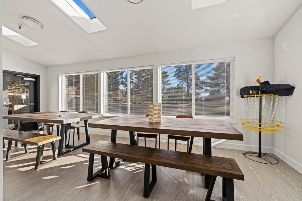 photo of a bench room with plenty of nattural light