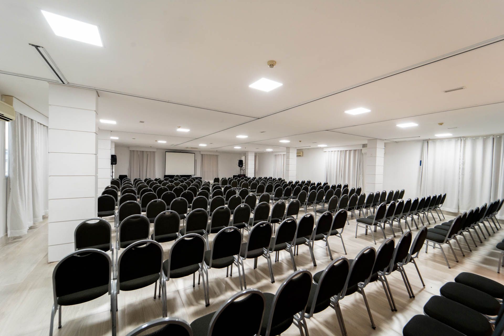 Favorita Golden Hotel & Eventos