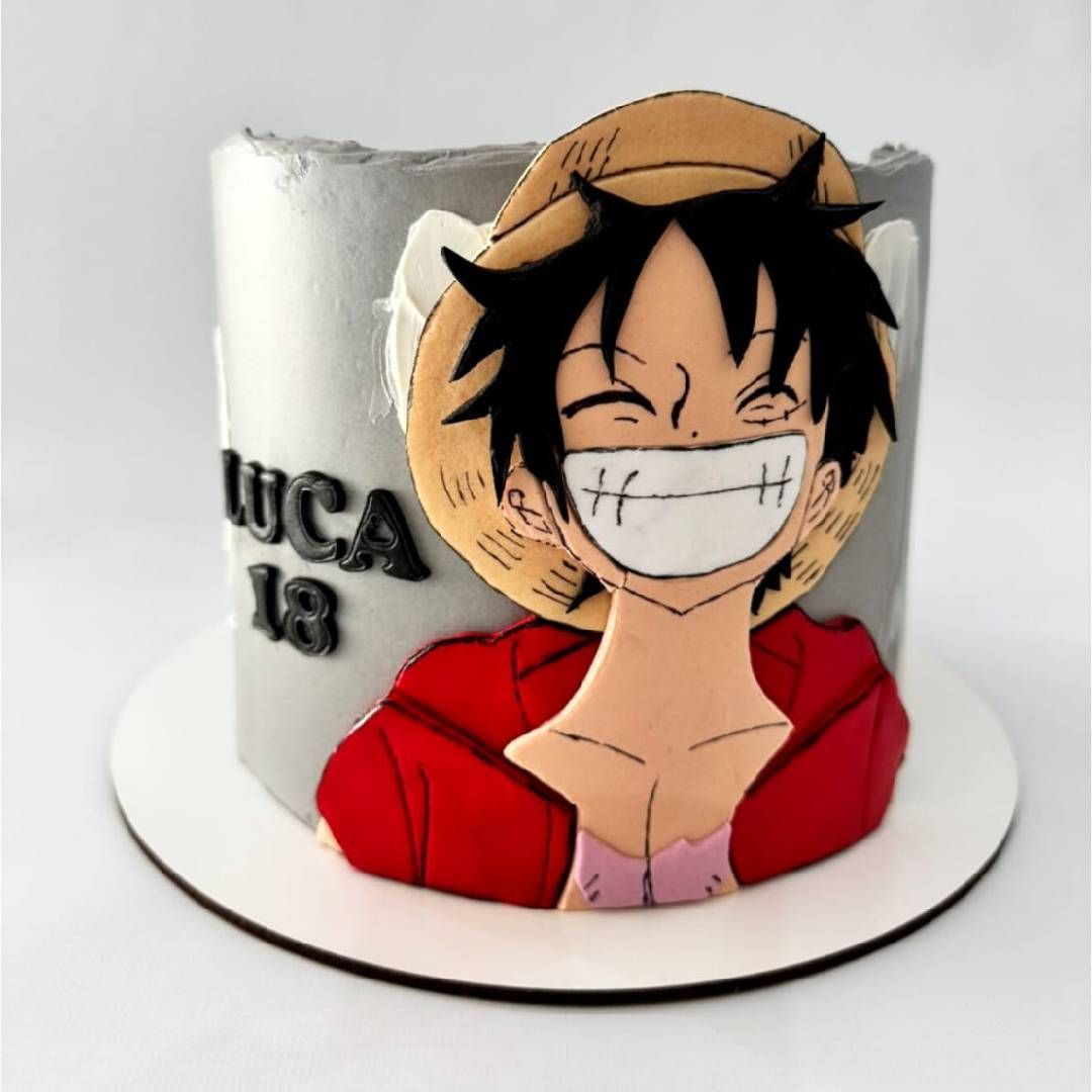 Pastel decorado con Luffy de One Piece,