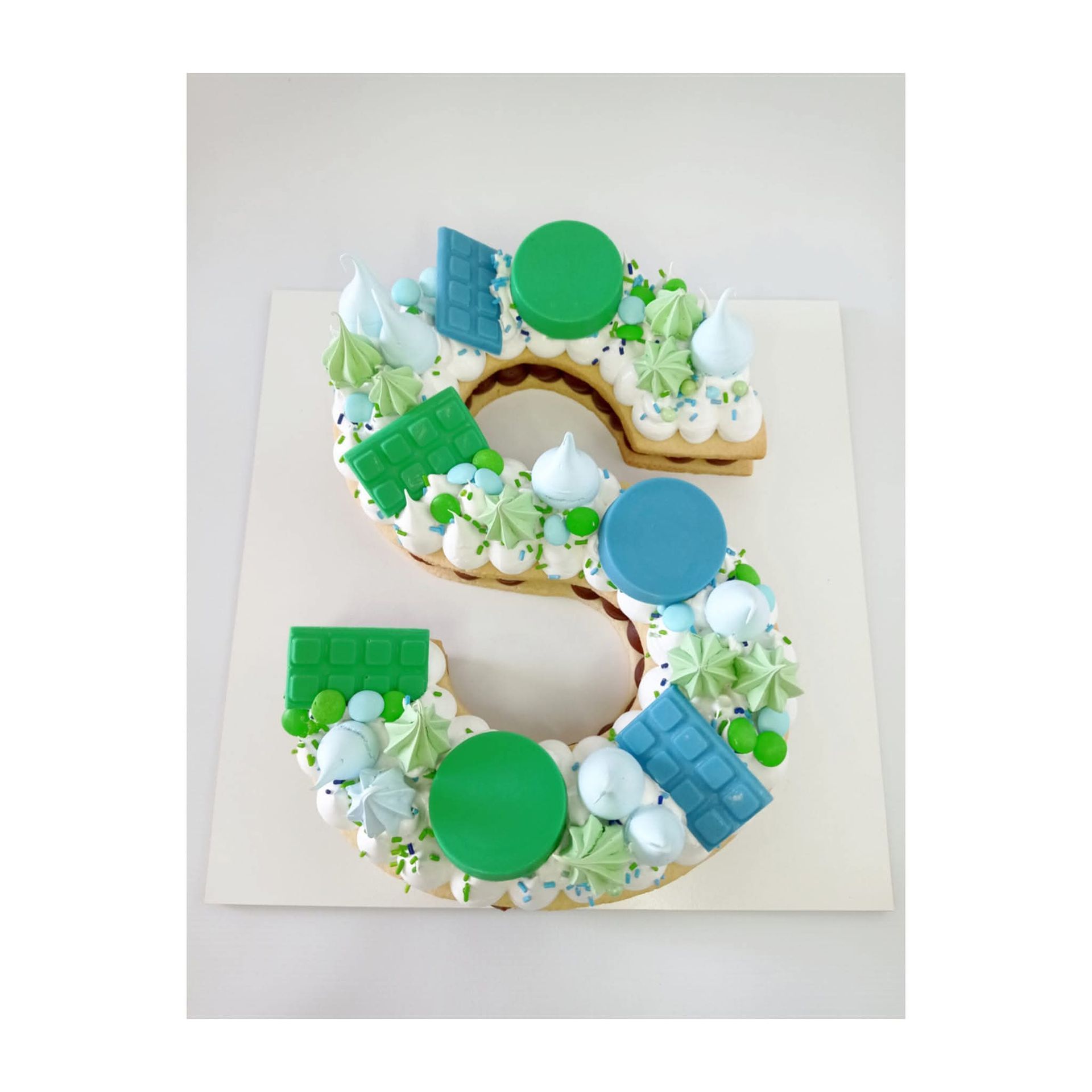 Pastel en forma de número 