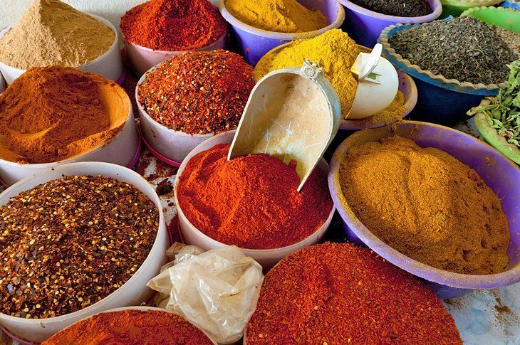 CLAVES PARA TUS COMIDAS, YA QUE REALZAN EL SABOR, AROMA Y COLOR DE TUS PLATOS