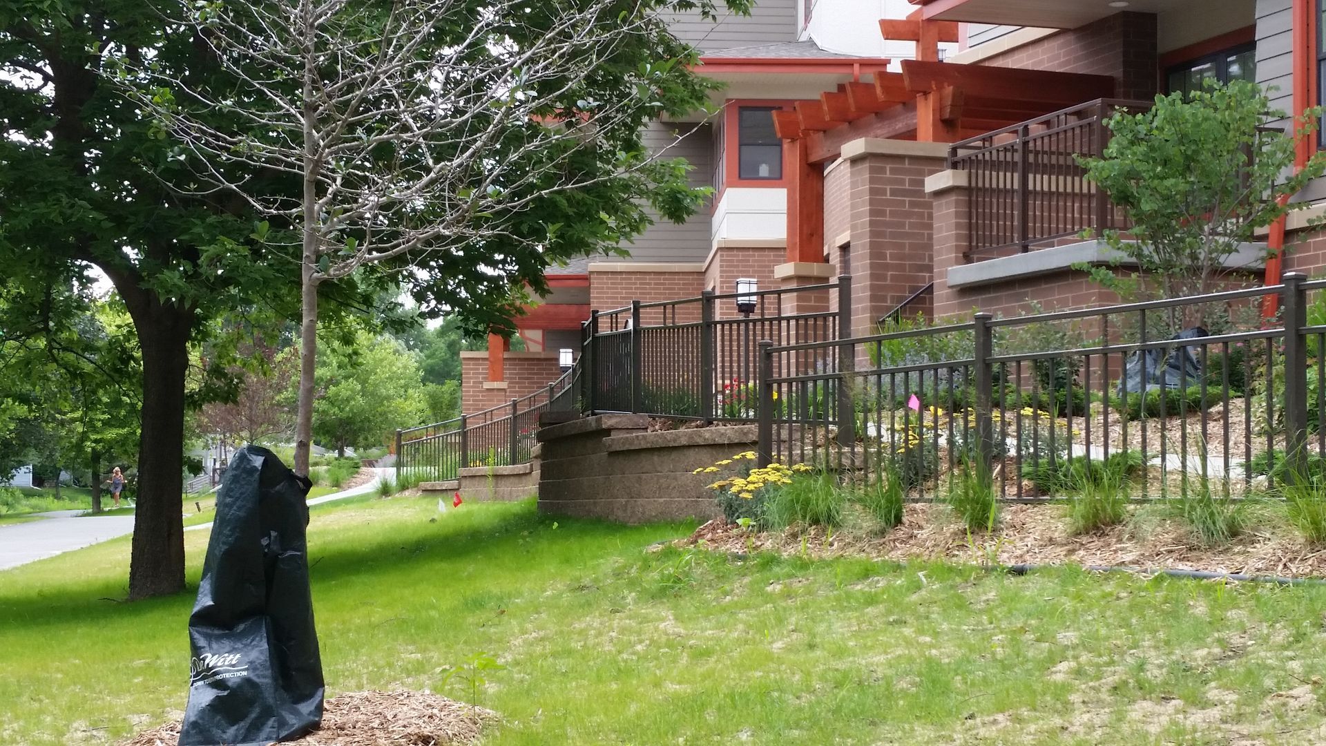 Mid Rail On A House | Rochester, MN | The Fence Pro’s