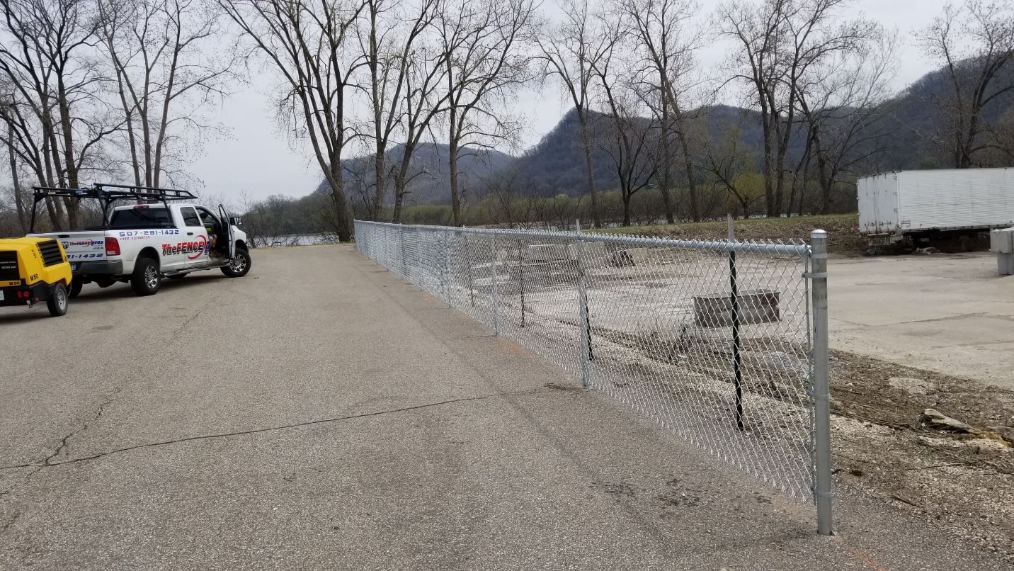 Gray Chain Link | Rochester, MN | The Fence Pro’s