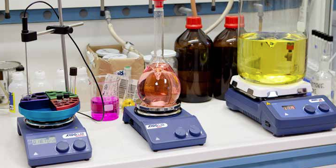 Distributore spettrodensitometri