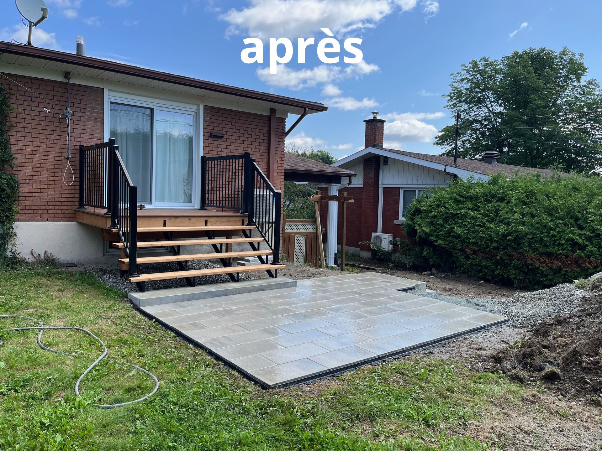 Une photo d'une maison avant et après rénovation.