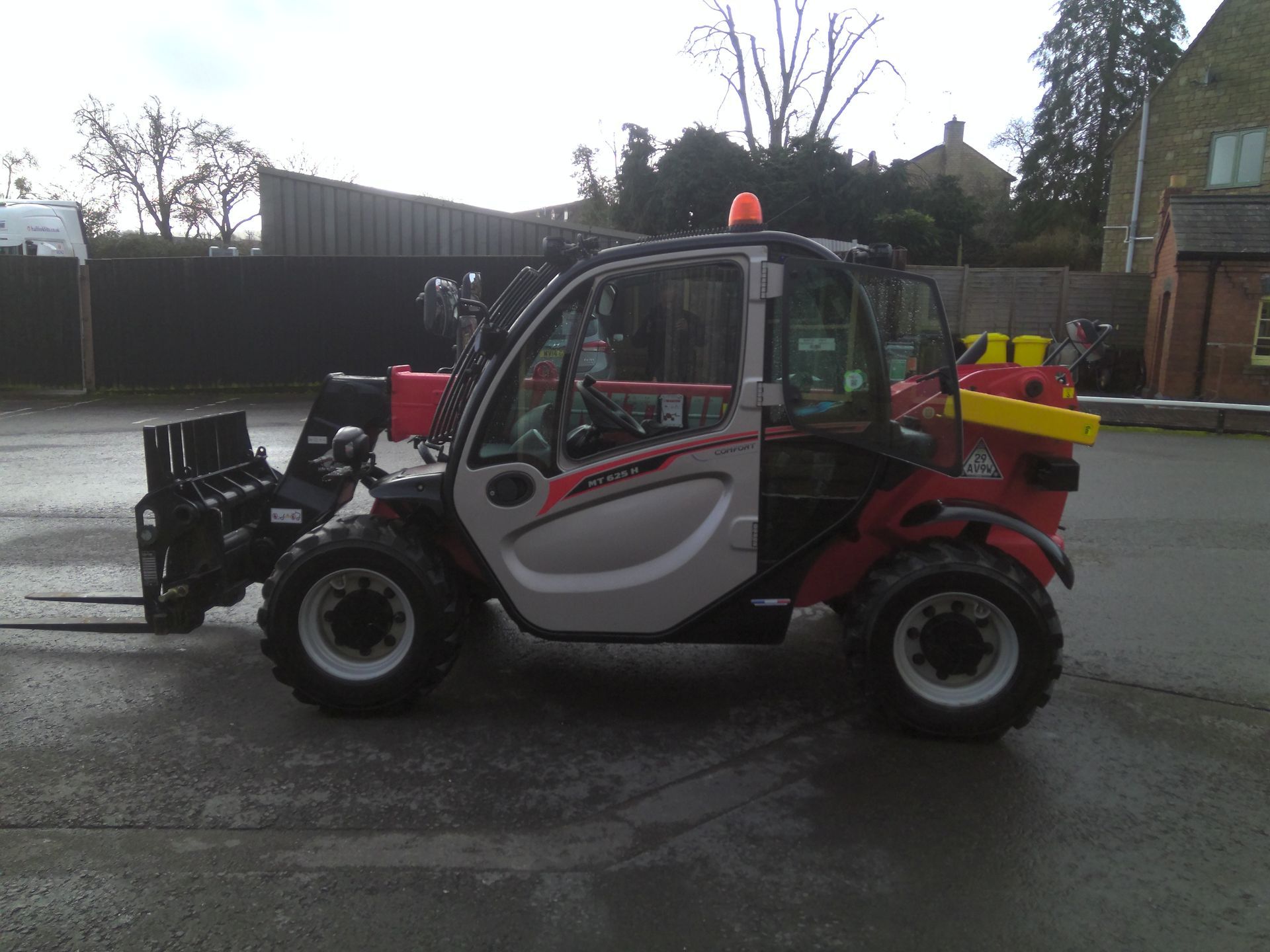 Manitou MT 625 Telehandler