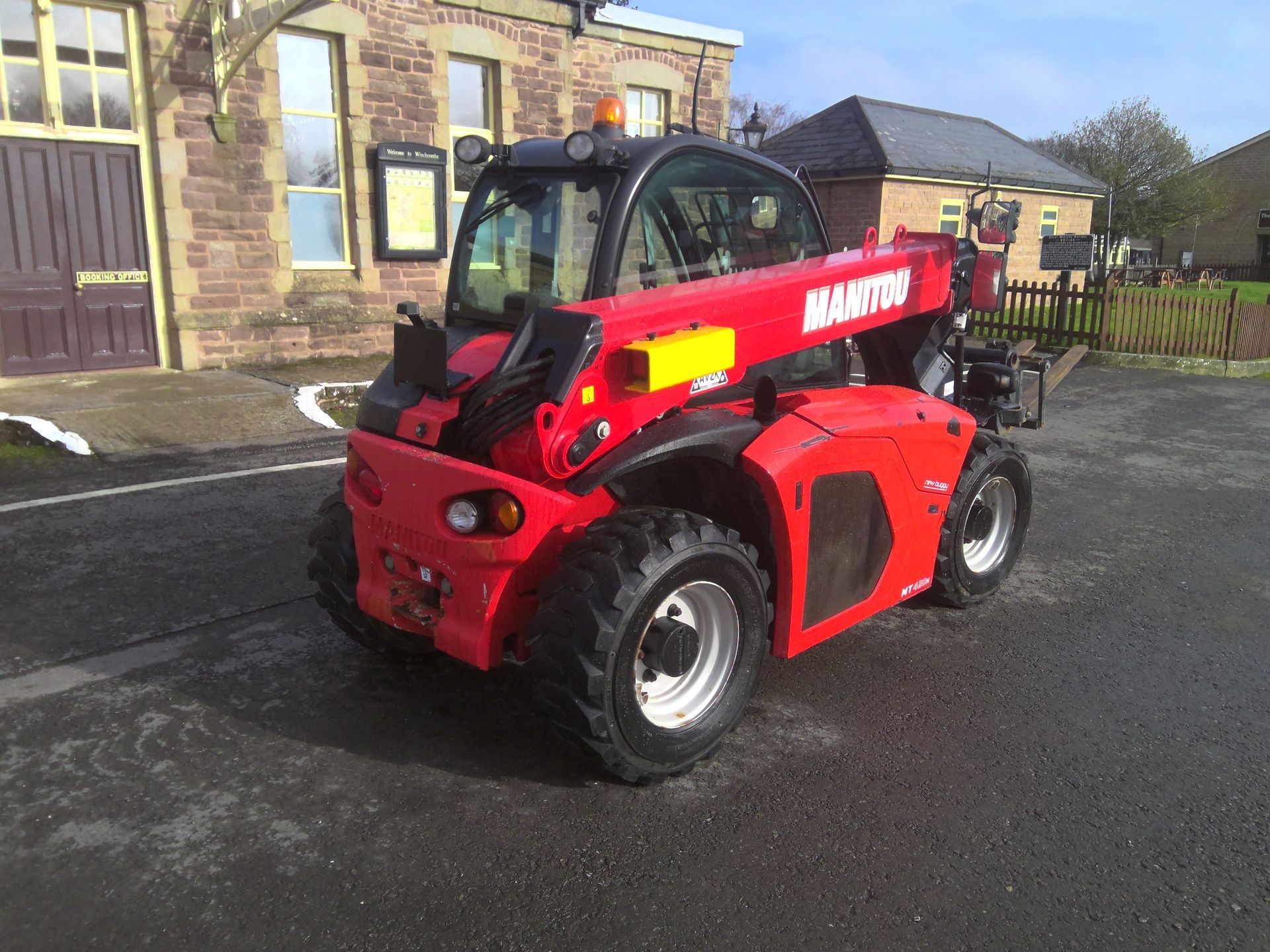 Manitou MT 420H Telehandler
