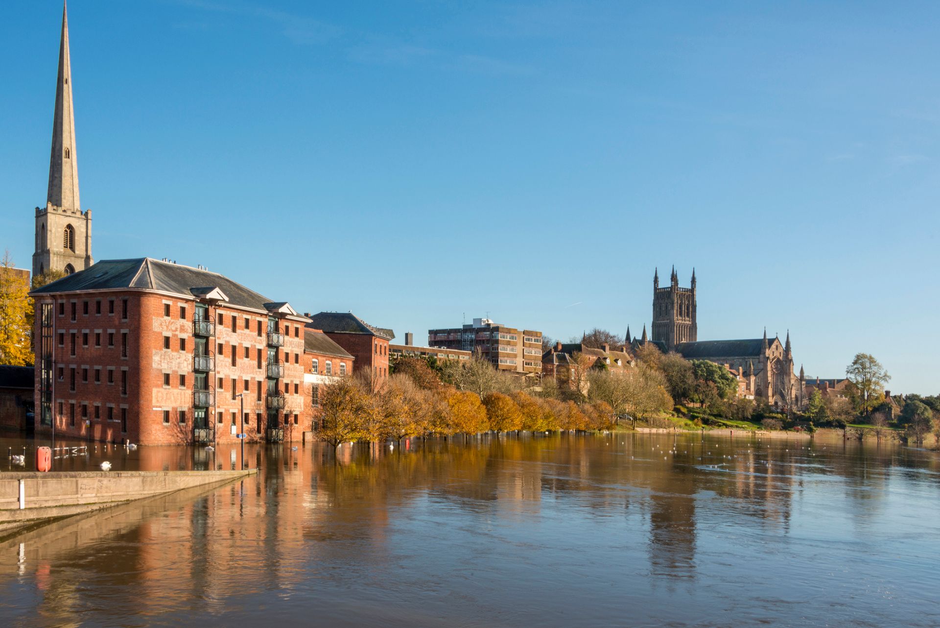 Worcester Cathedral in the distance looking along the River Severn