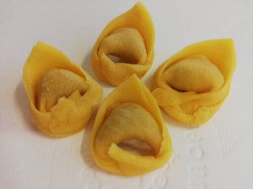 tortellini di pasta fresca