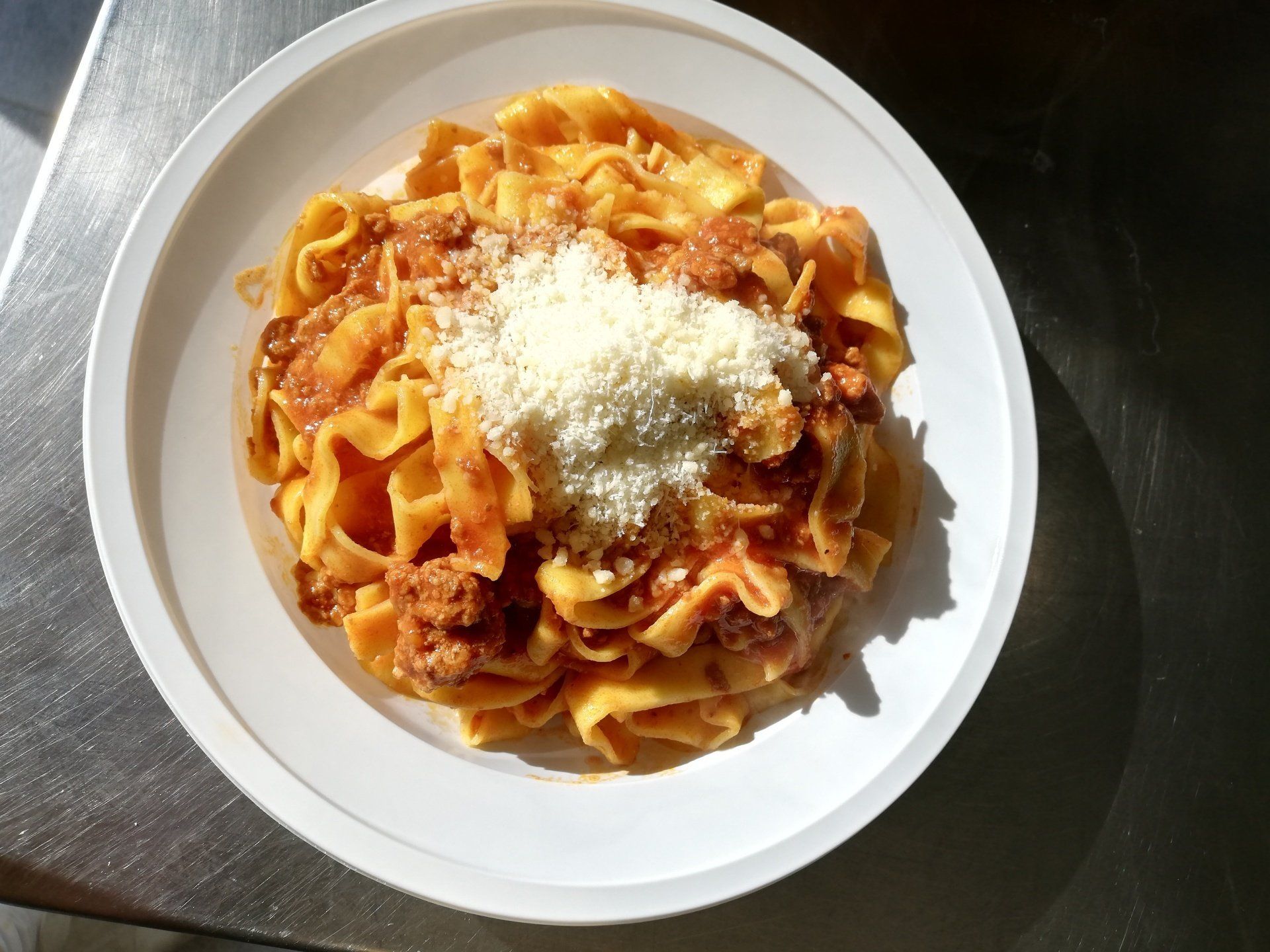 piatto di fettuccine