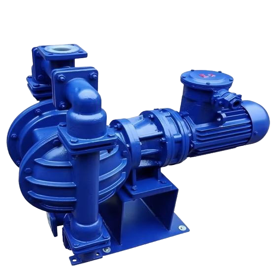 Bomba industrial azul con motor, tuberías de entrada y salida.