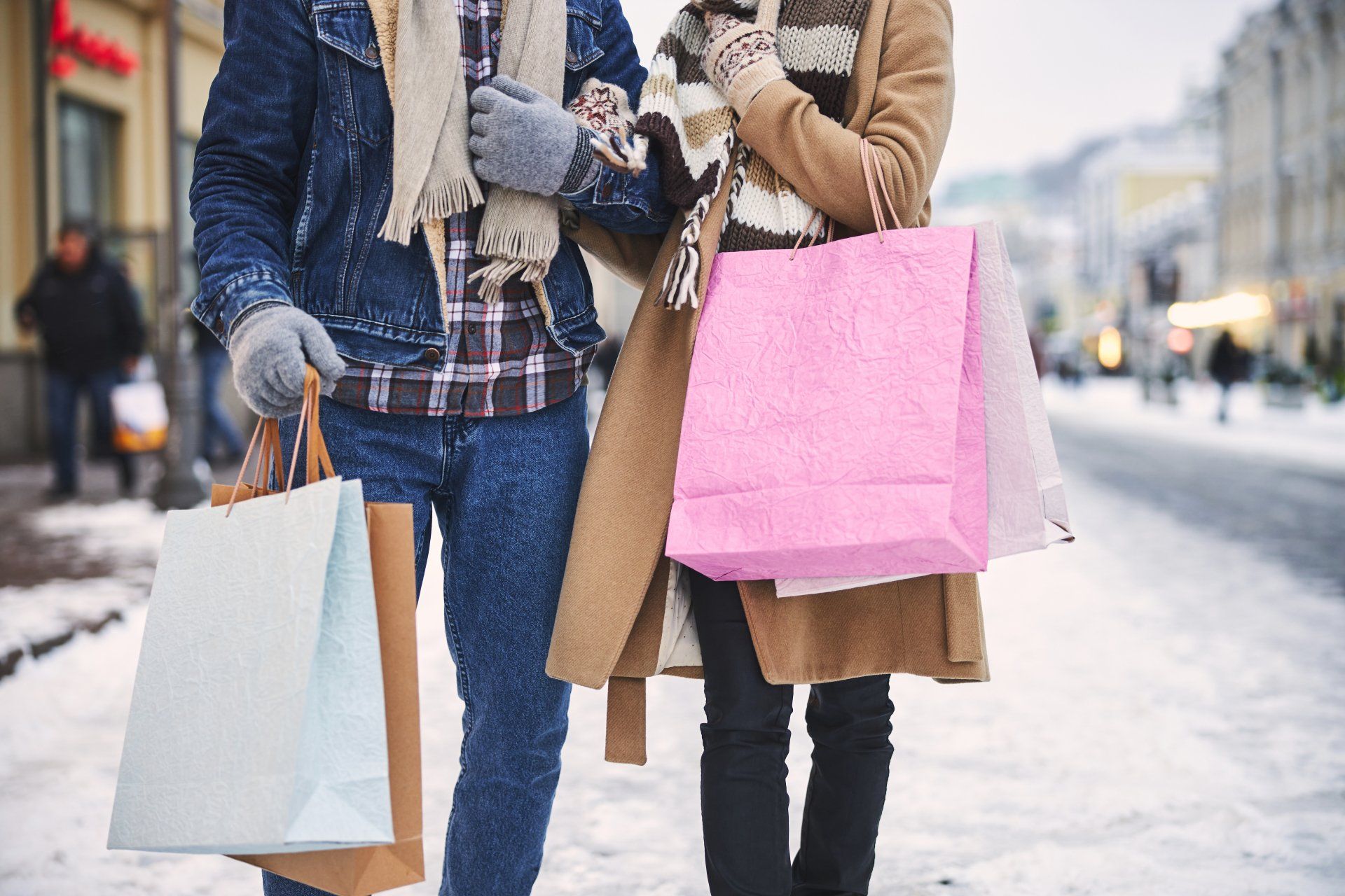Couple shopping in the snow