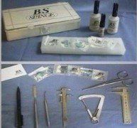 strumenti per la cura delle unghie