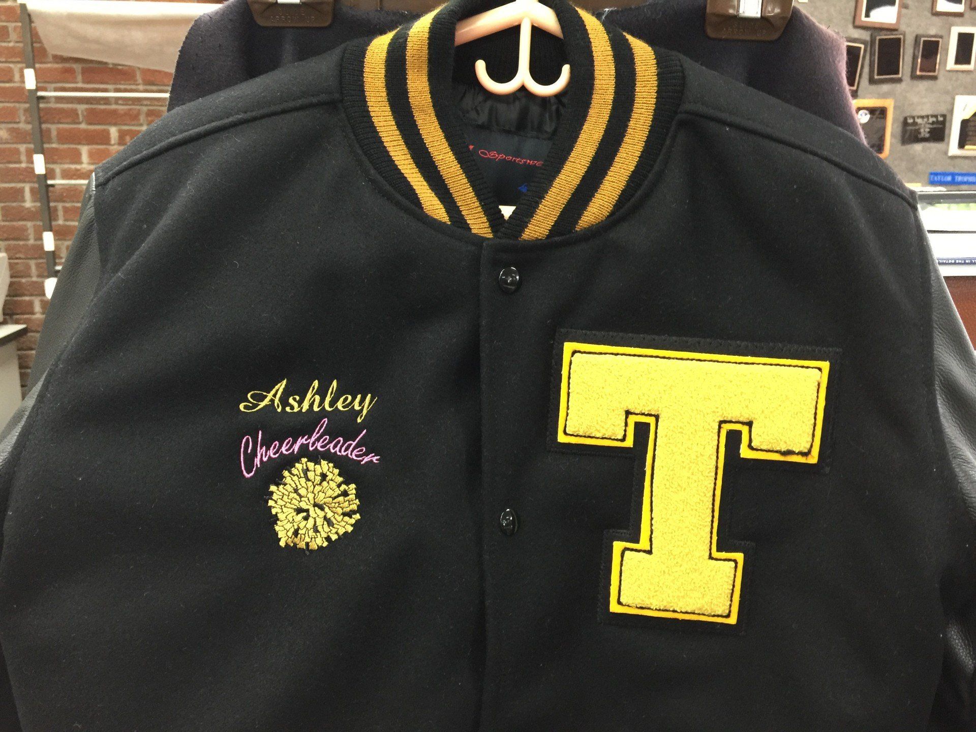 Custom Varsity Jackets Allen Park, MI Taylor Trophies
