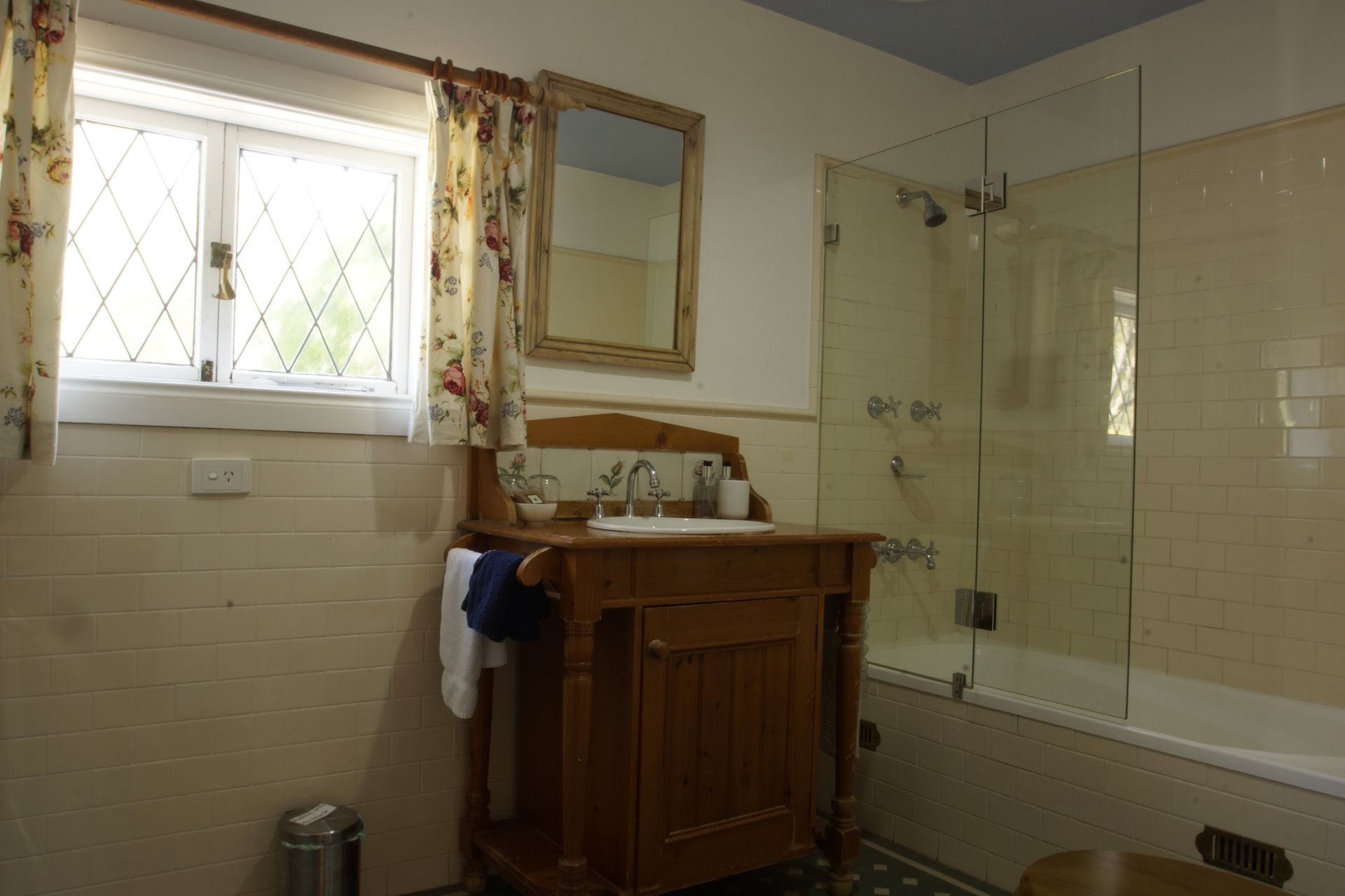 Gable Suite bathroom