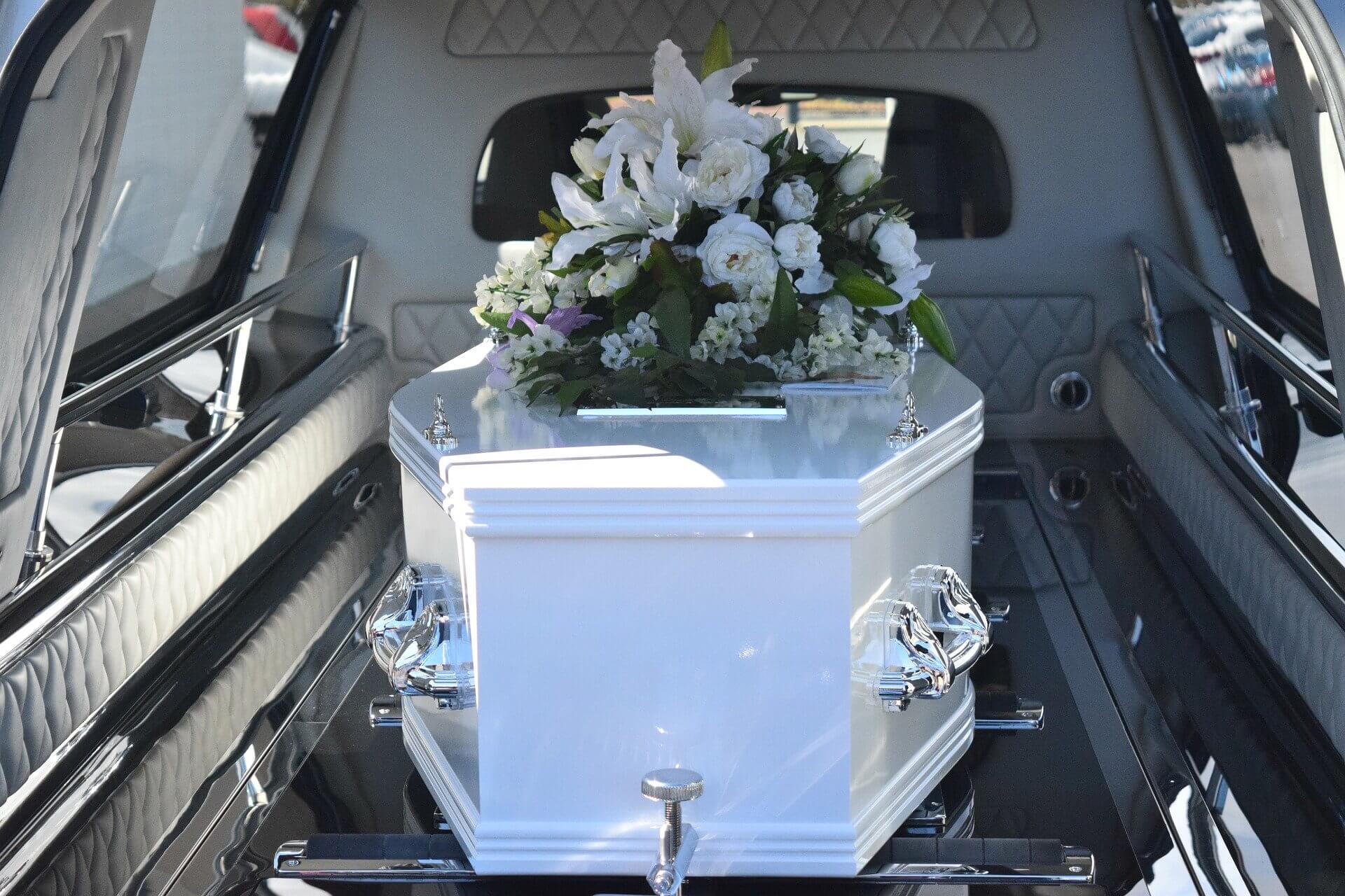 Beerdigung, Überführung Sarg, Transport des Verstorbenen