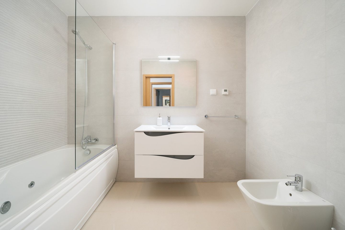 Ancora Apartment in Lagos, Algarve - bathroom