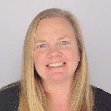 Dana Strand O'Connor headshot