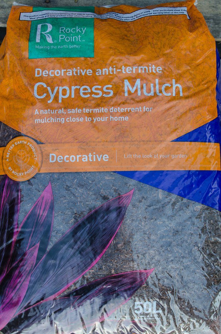 A bag of decorative anti-termite cypress mulch.