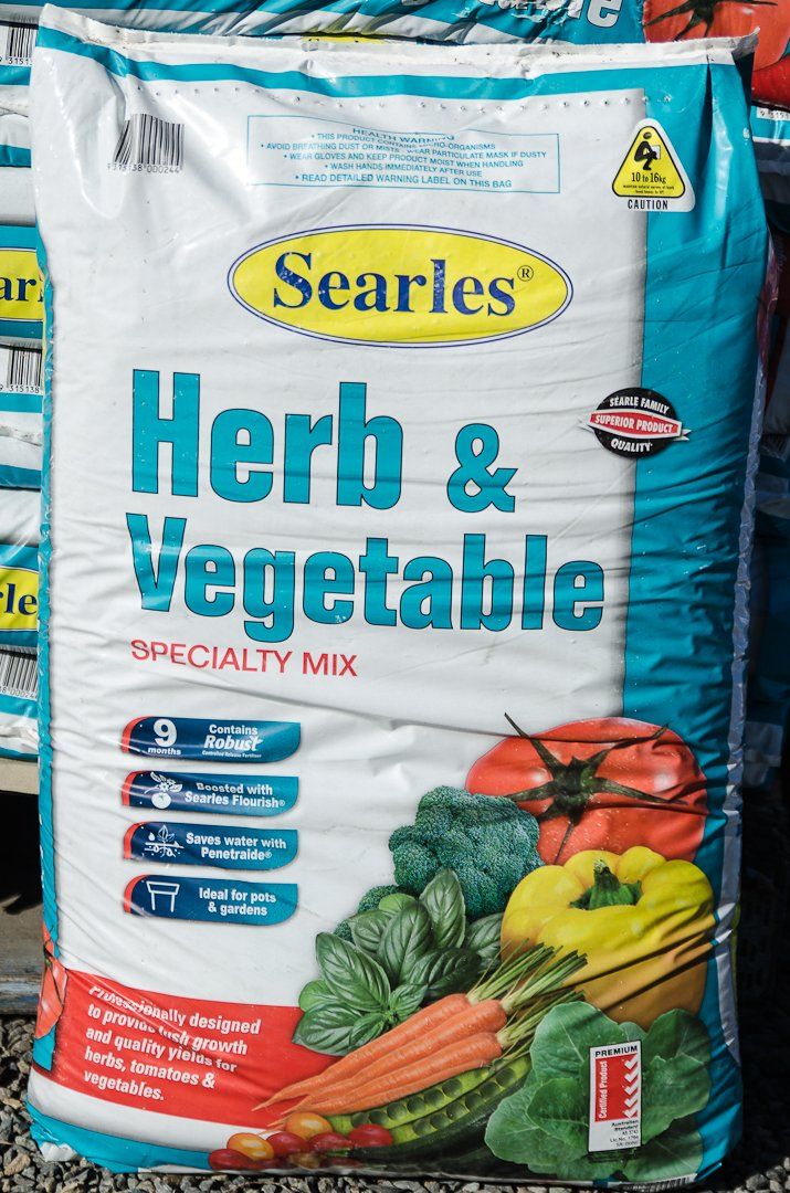 A bag of Searles herb and vegetable specialty mix.