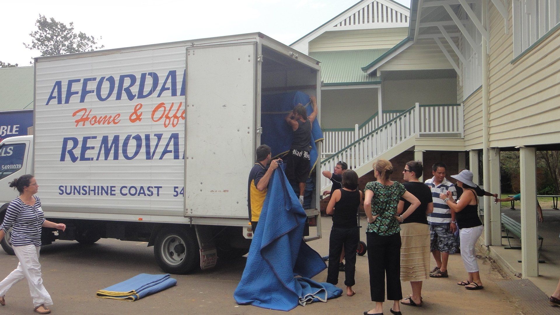 Home Removals Team — Queensland — Affordable Home & Office Removals