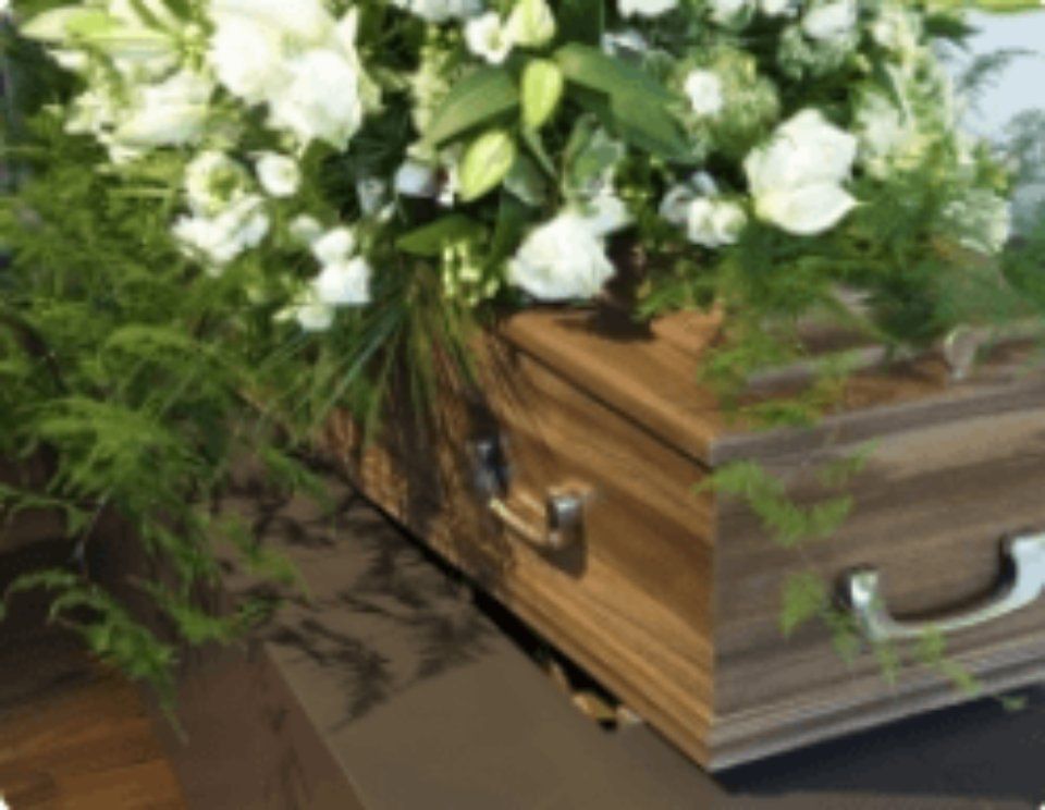 Cofano funebre con fiori
