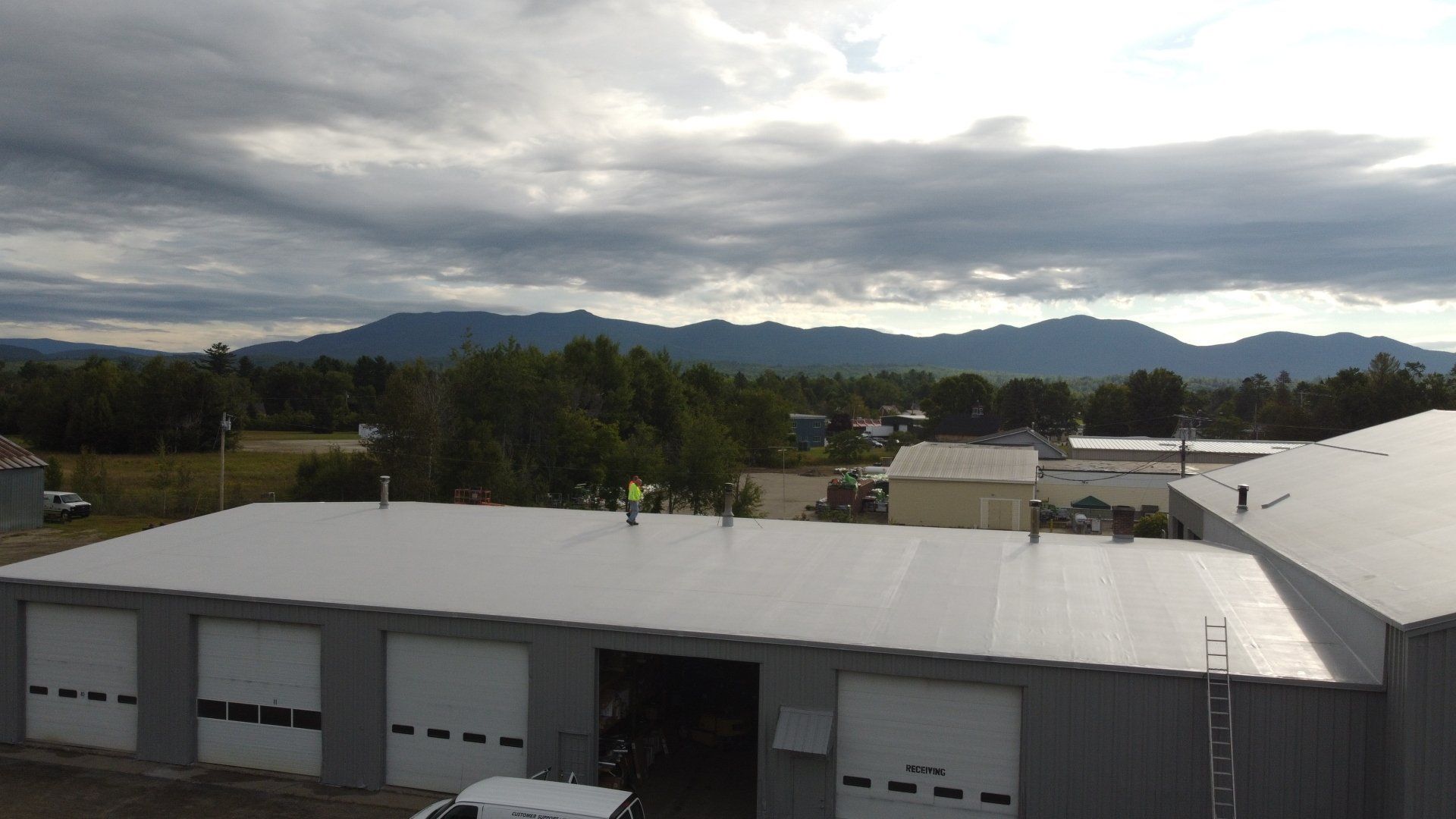 Rodd Roofing’s metal retrofit project on an expansive industrial building
