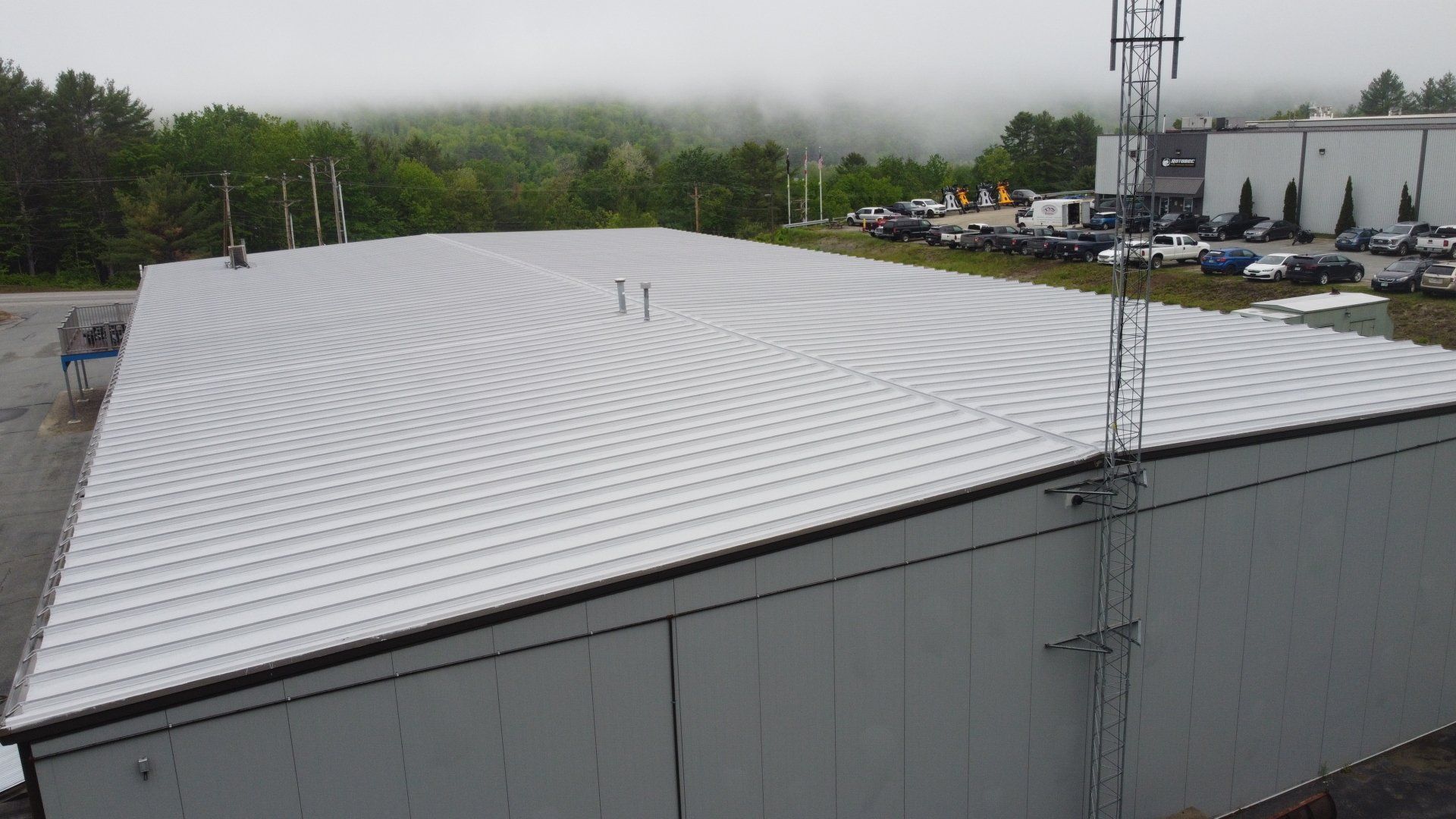 A new metal retrofit commercial roof installed by Rodd Roofing