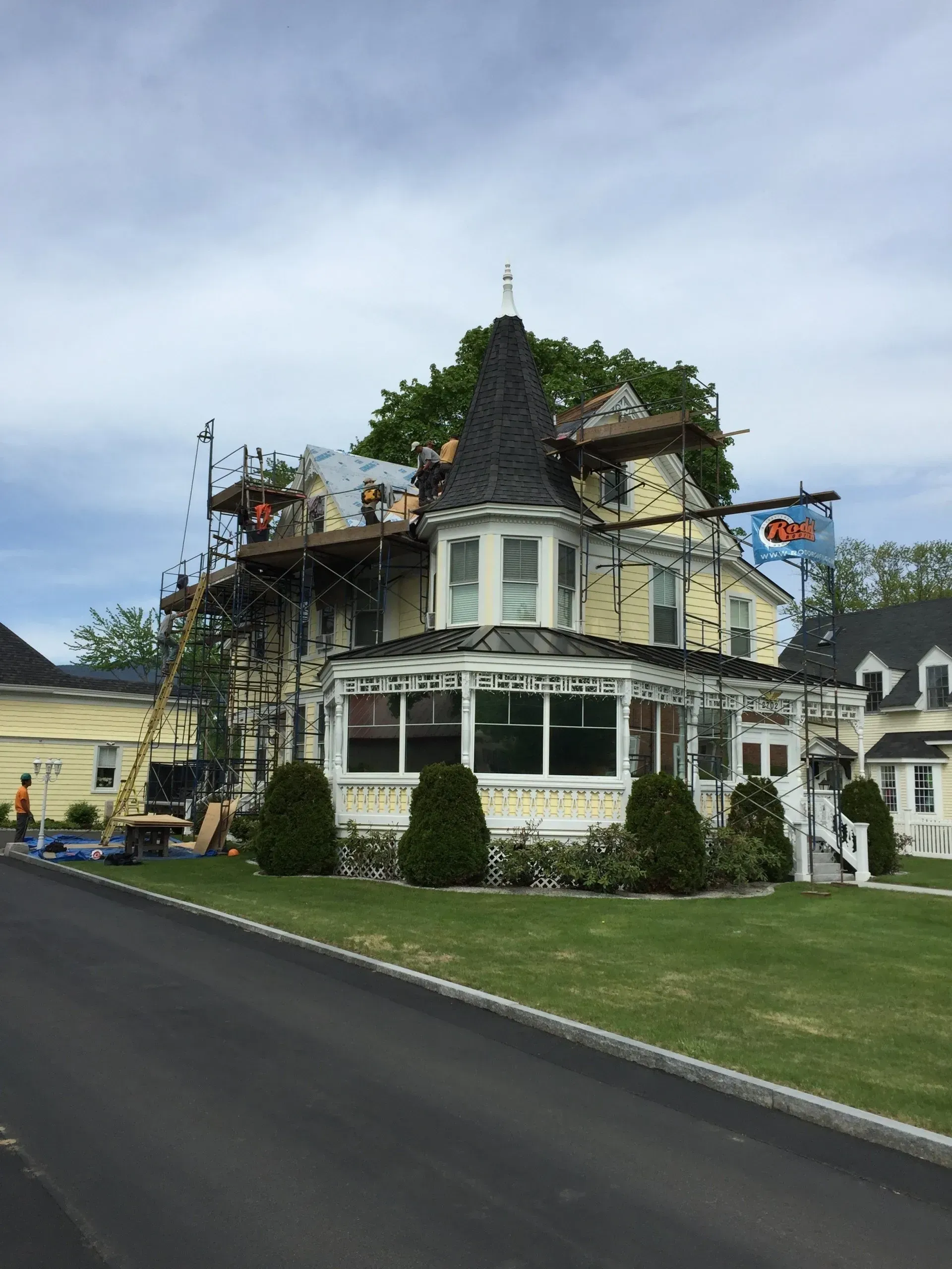 Reroofing historic New Hampshire homes with Rodd Roofing