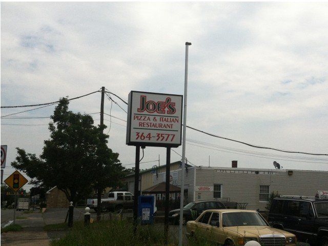 Joe's Pizza