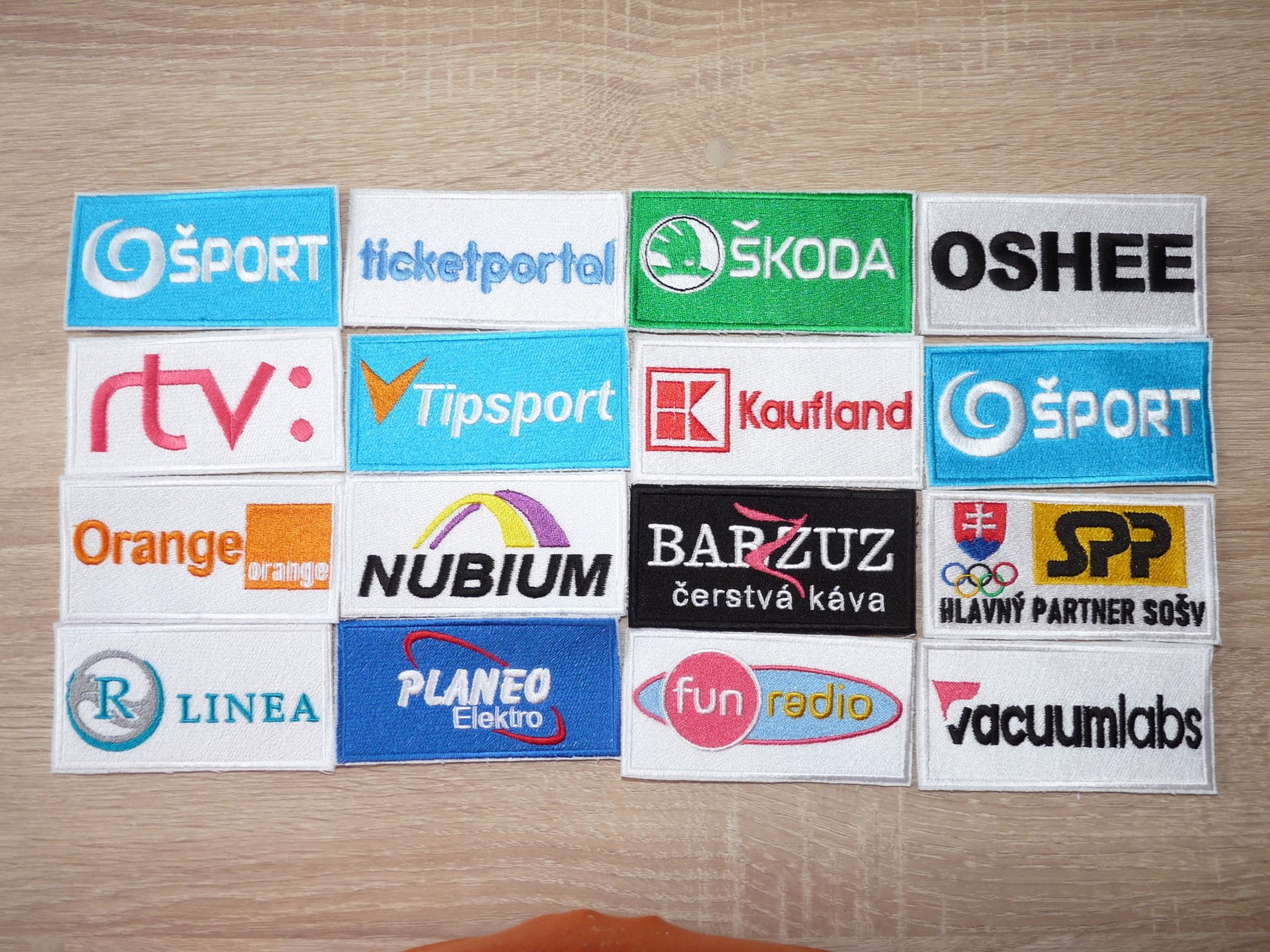 nášivky na suchý zips