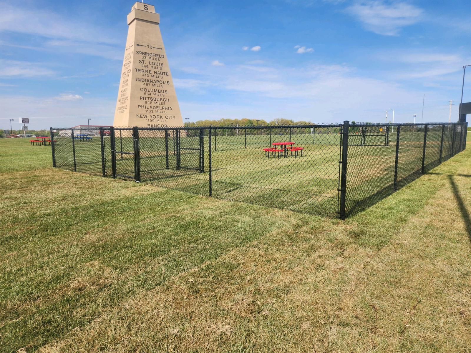 Vinyl coated chain link fencing by best fencing company in springfield mo