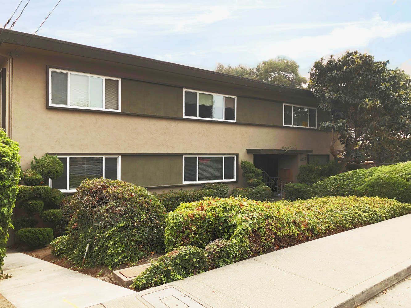 MOESER LANE APARTMENTS