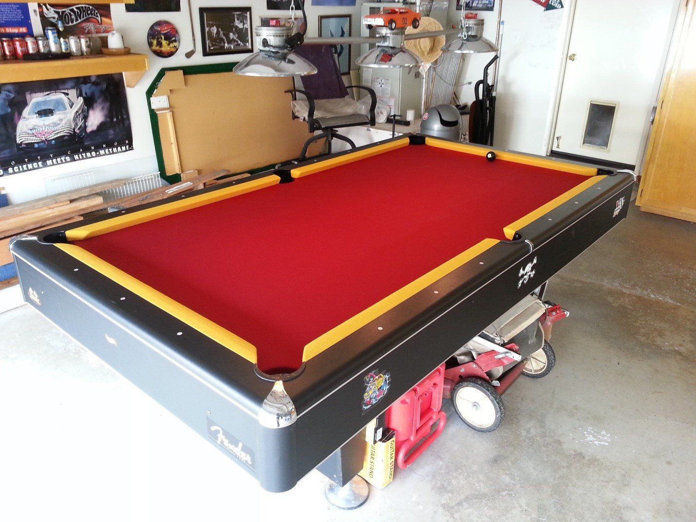 pool table red and yellow
