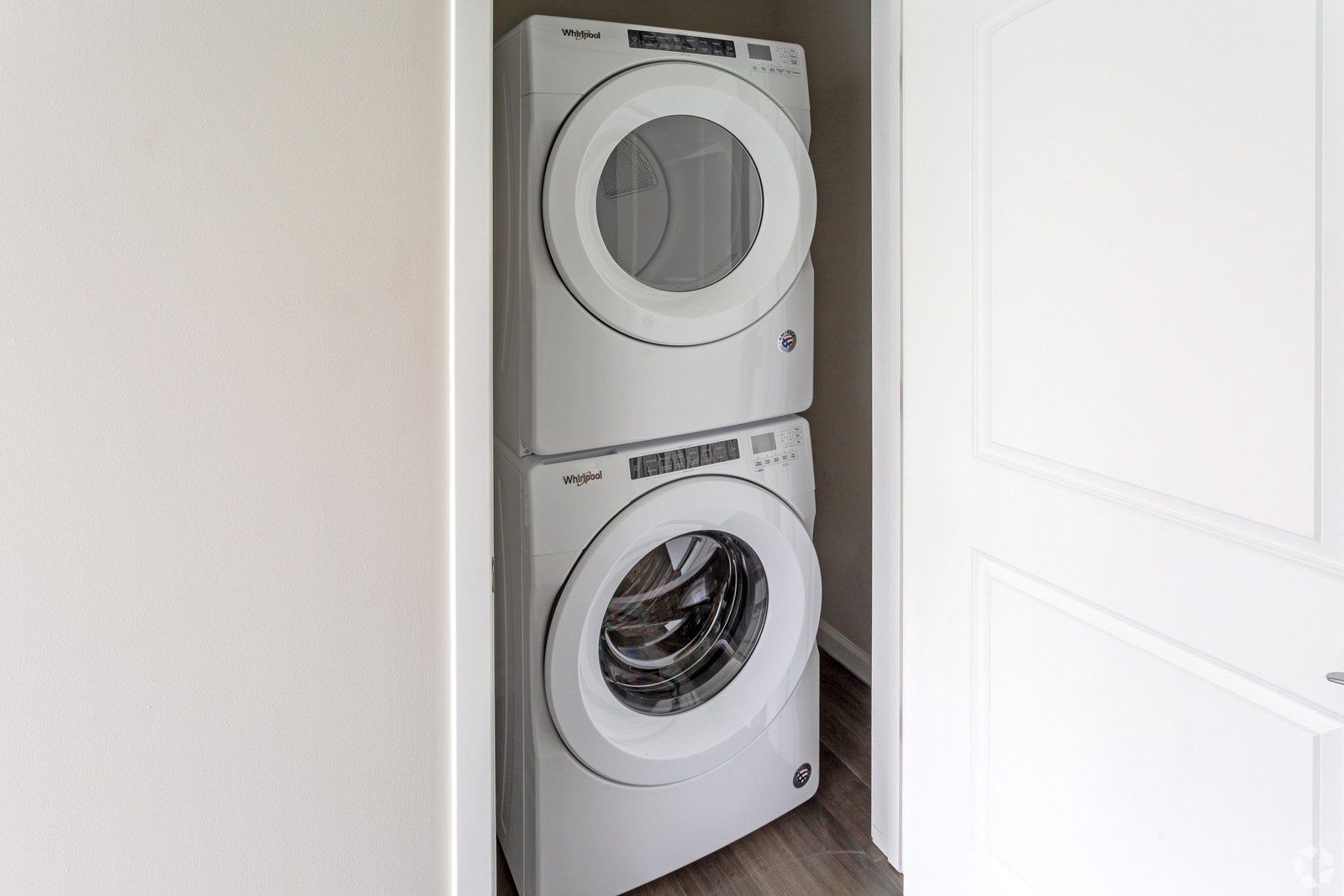 laundry room luxury apartments in st anthony west minneapolis