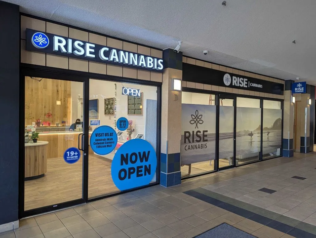 free smoke vape shops Village Vape | Victoria BC | Victoria Vape Shop | Rapid Delivery main image 1