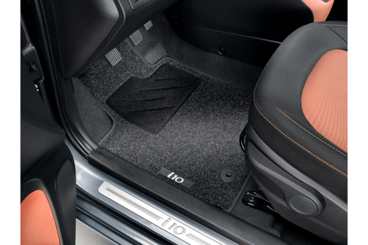 A car with the word i30 on the door sill