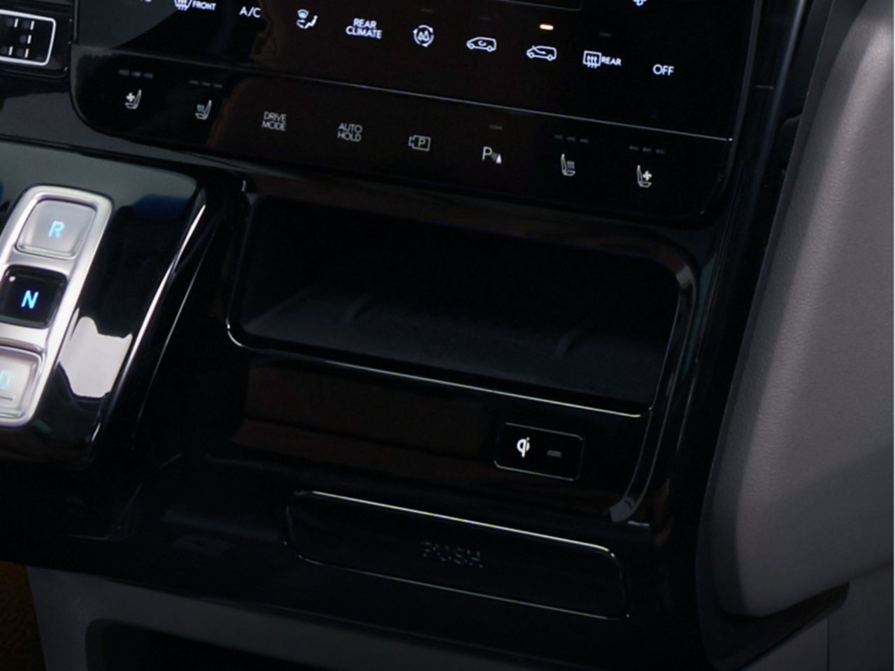 A close up of the dashboard of a car Staria