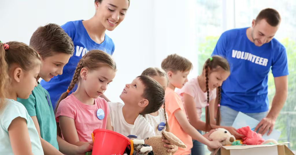 How to Prepare Children for Volunteering Events