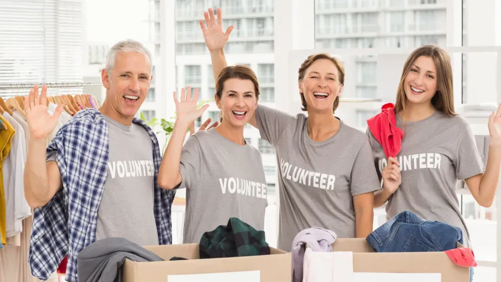 How Volunteering Builds Teamwork and Collaborative Competence