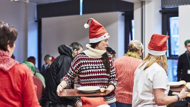 Where to Volunteer on Christmas Day 2024 | Cleanup USA